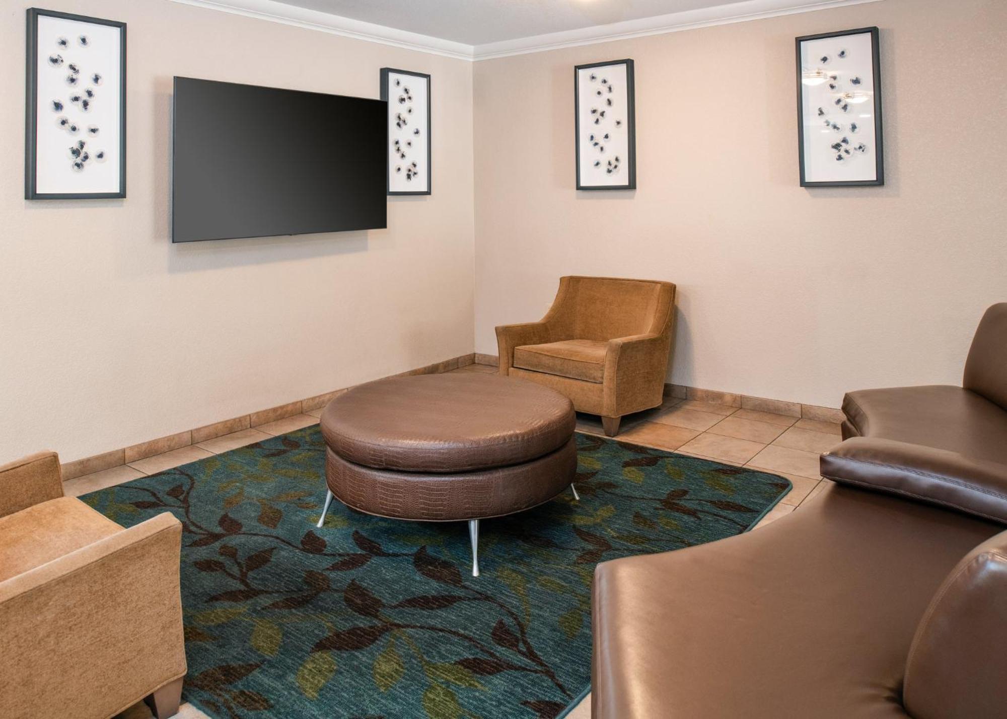 Candlewood Suites Turlock By Ihg Exterior photo