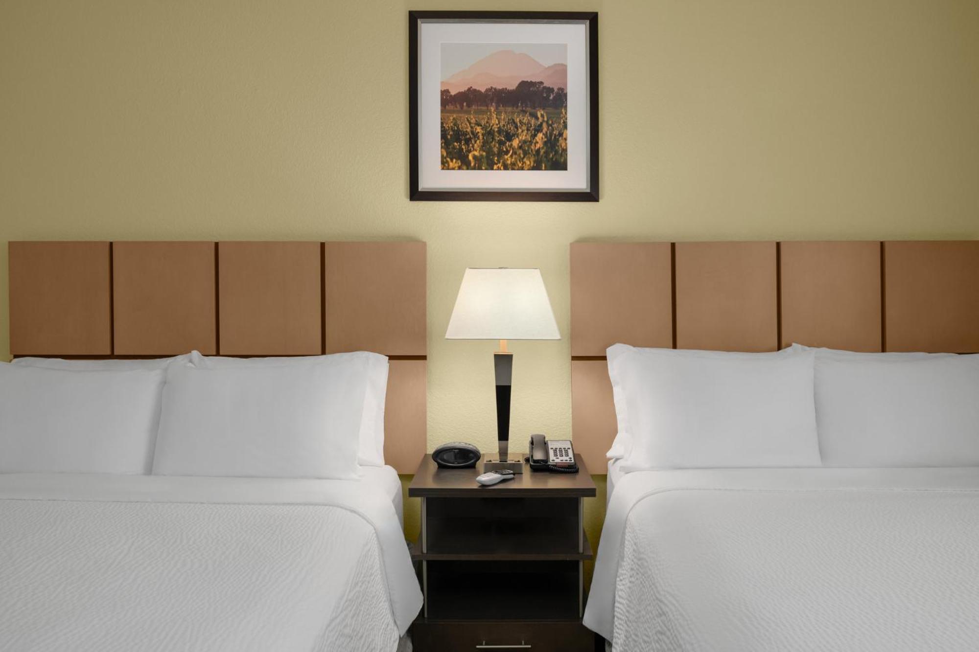 Candlewood Suites Turlock By Ihg Exterior photo
