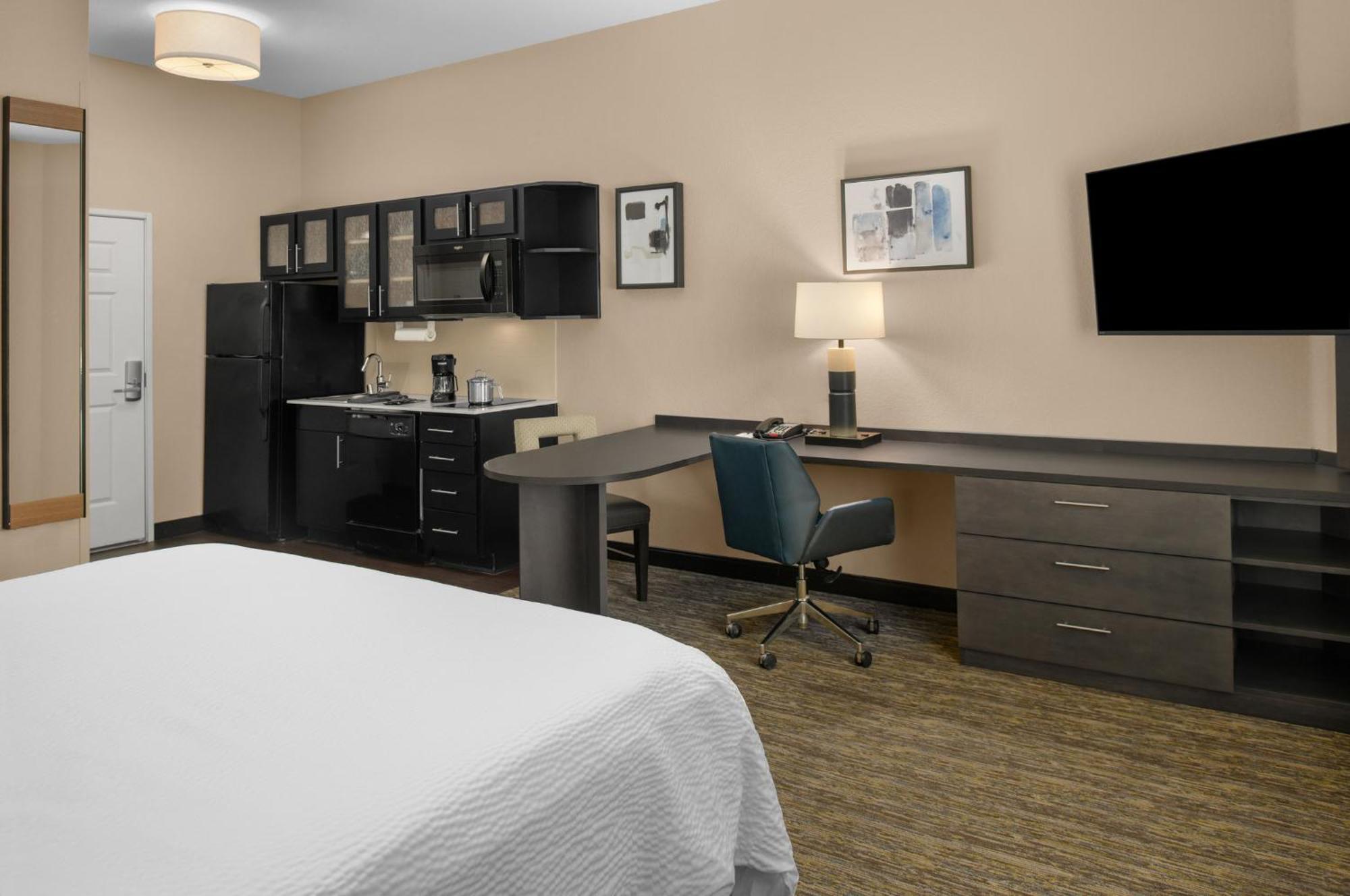 Candlewood Suites Turlock By Ihg Exterior photo