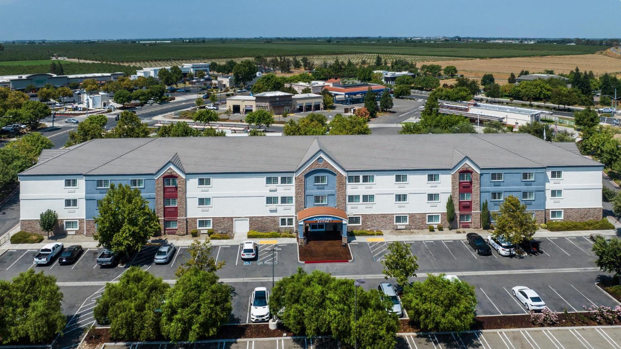 Candlewood Suites Turlock By Ihg Exterior photo