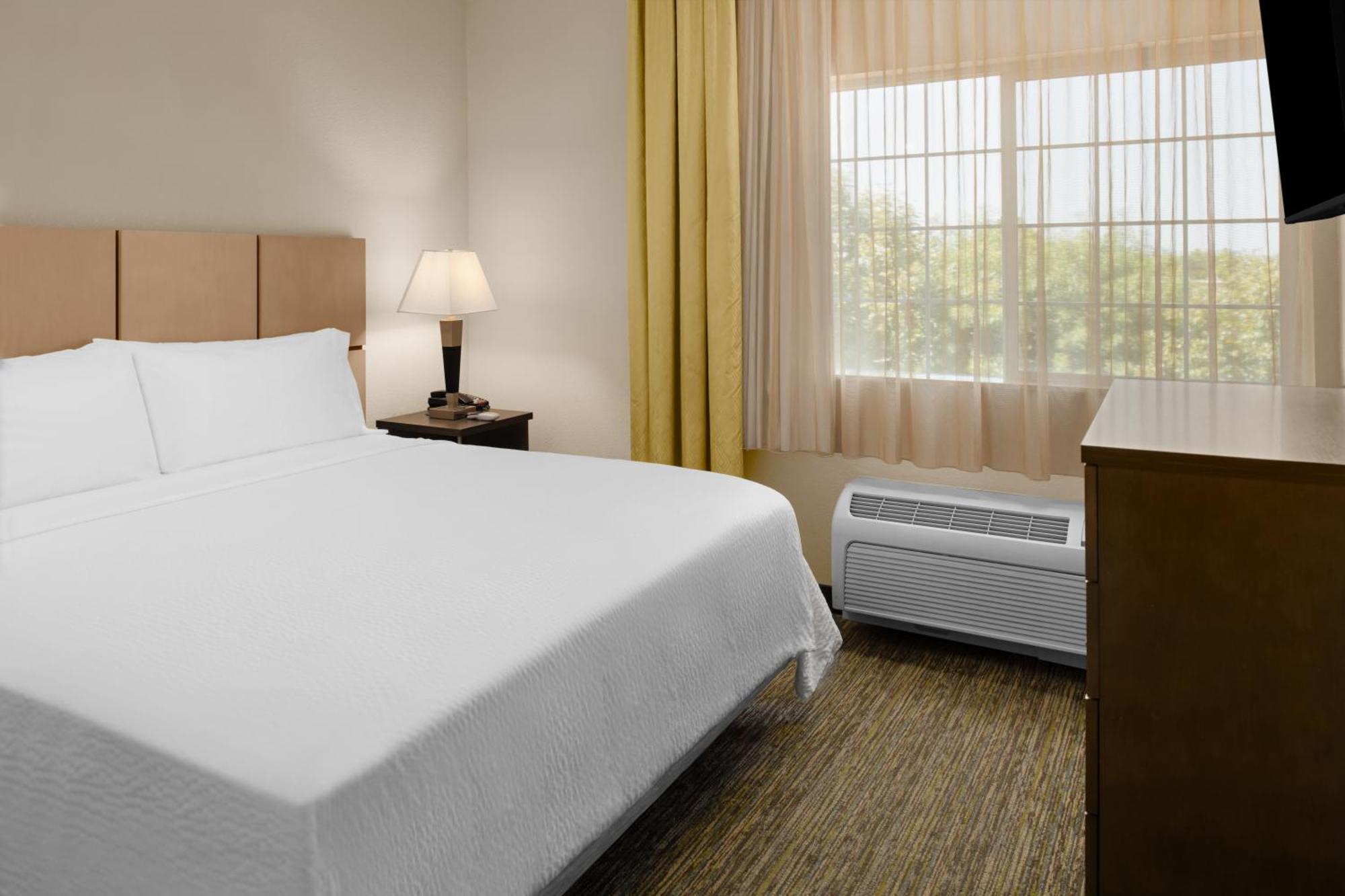 Candlewood Suites Turlock By Ihg Exterior photo