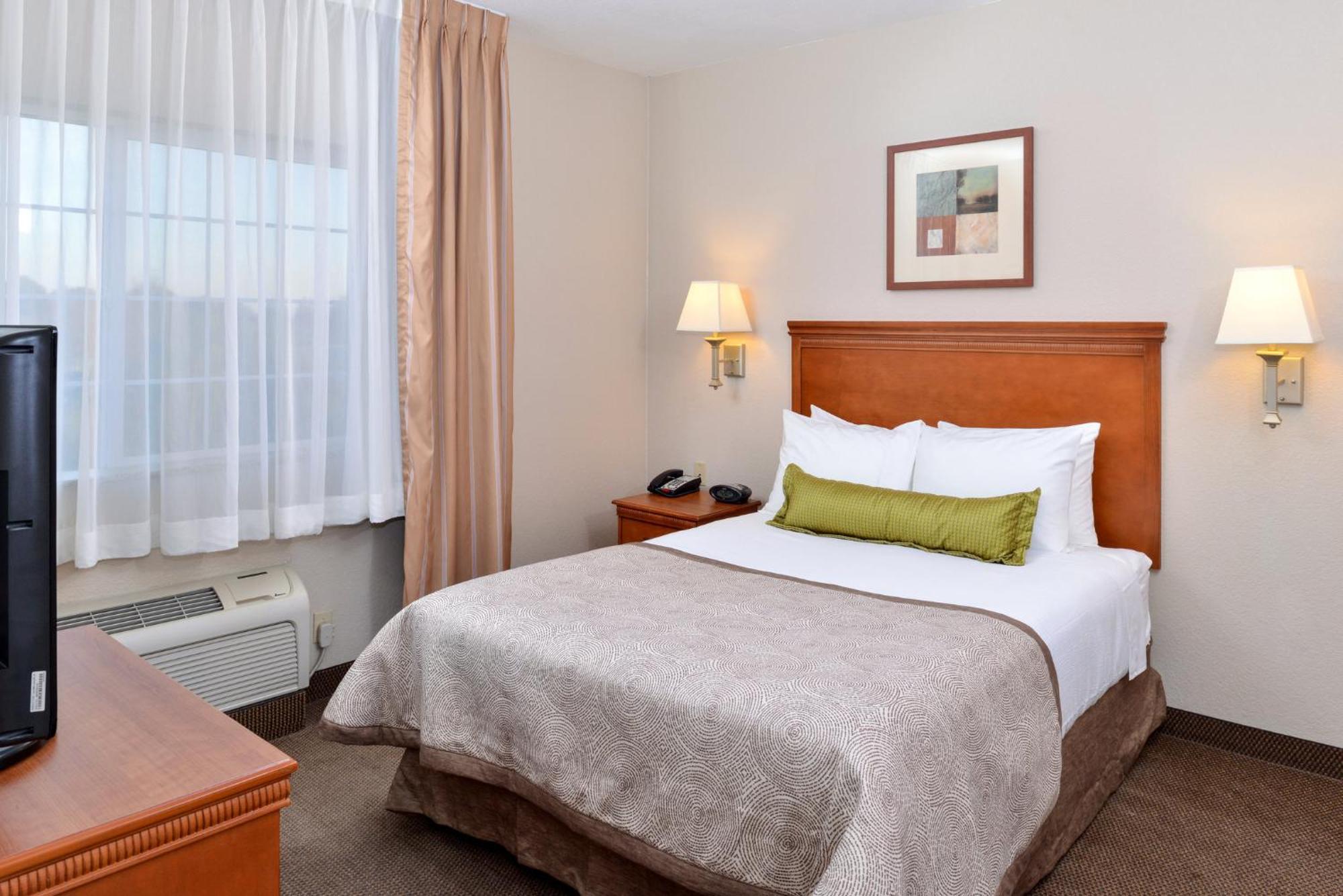 Candlewood Suites Turlock By Ihg Exterior photo
