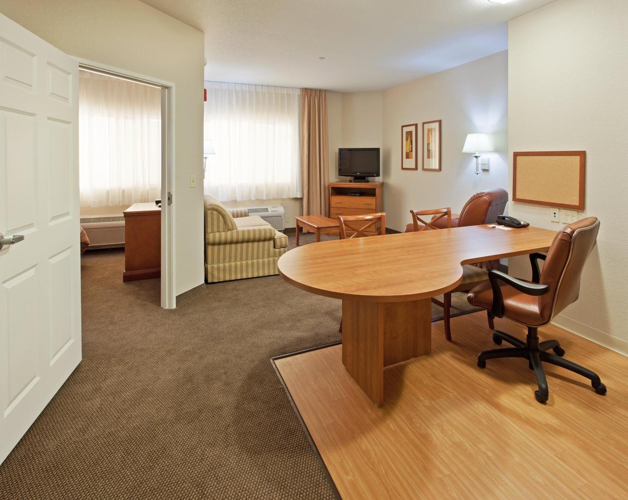 Candlewood Suites Turlock By Ihg Exterior photo