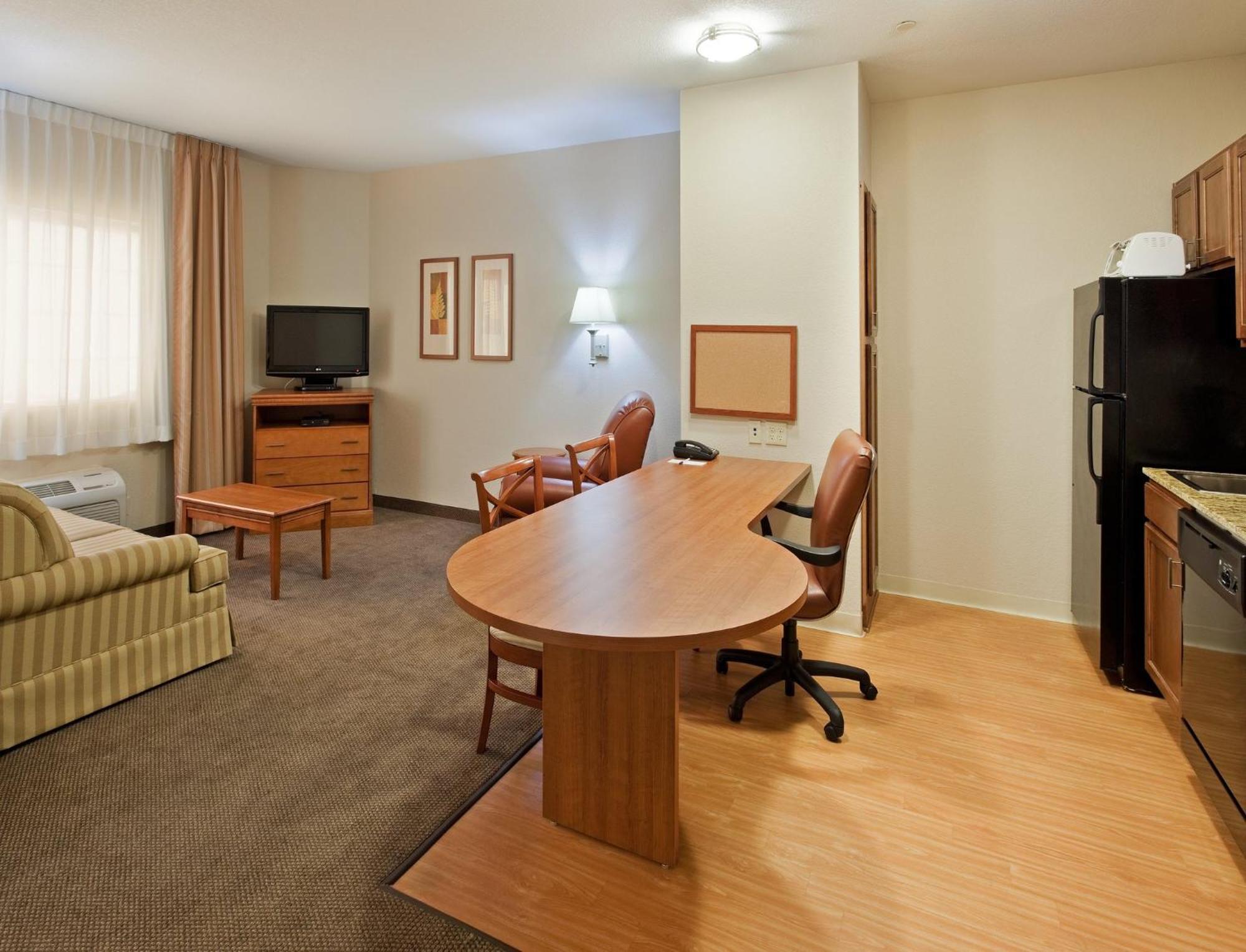 Candlewood Suites Turlock By Ihg Exterior photo