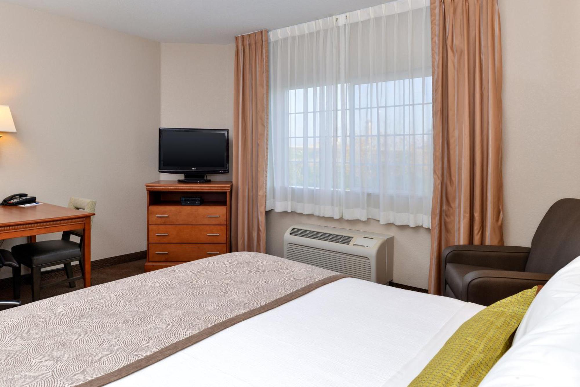 Candlewood Suites Turlock By Ihg Exterior photo