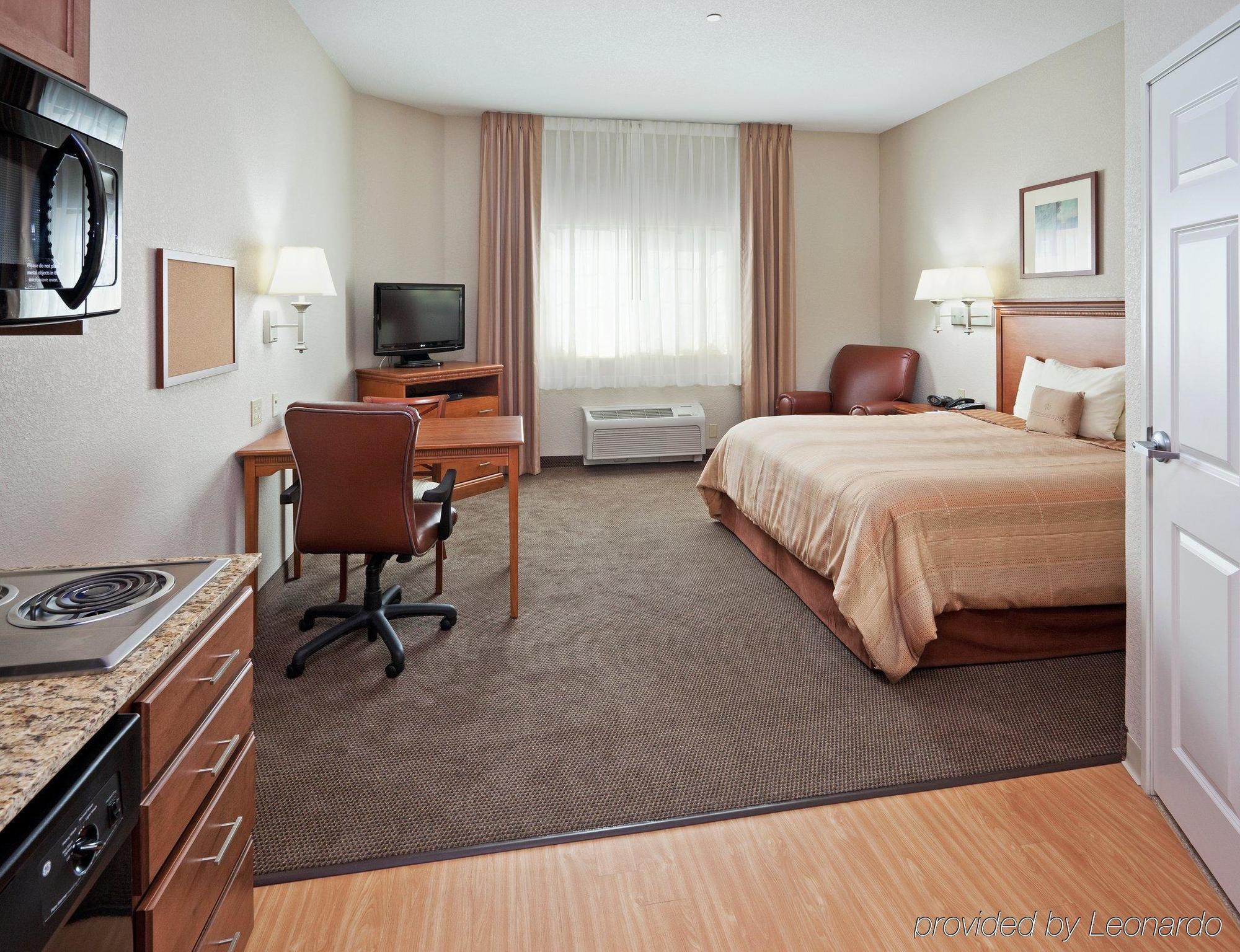 Candlewood Suites Turlock By Ihg Room photo